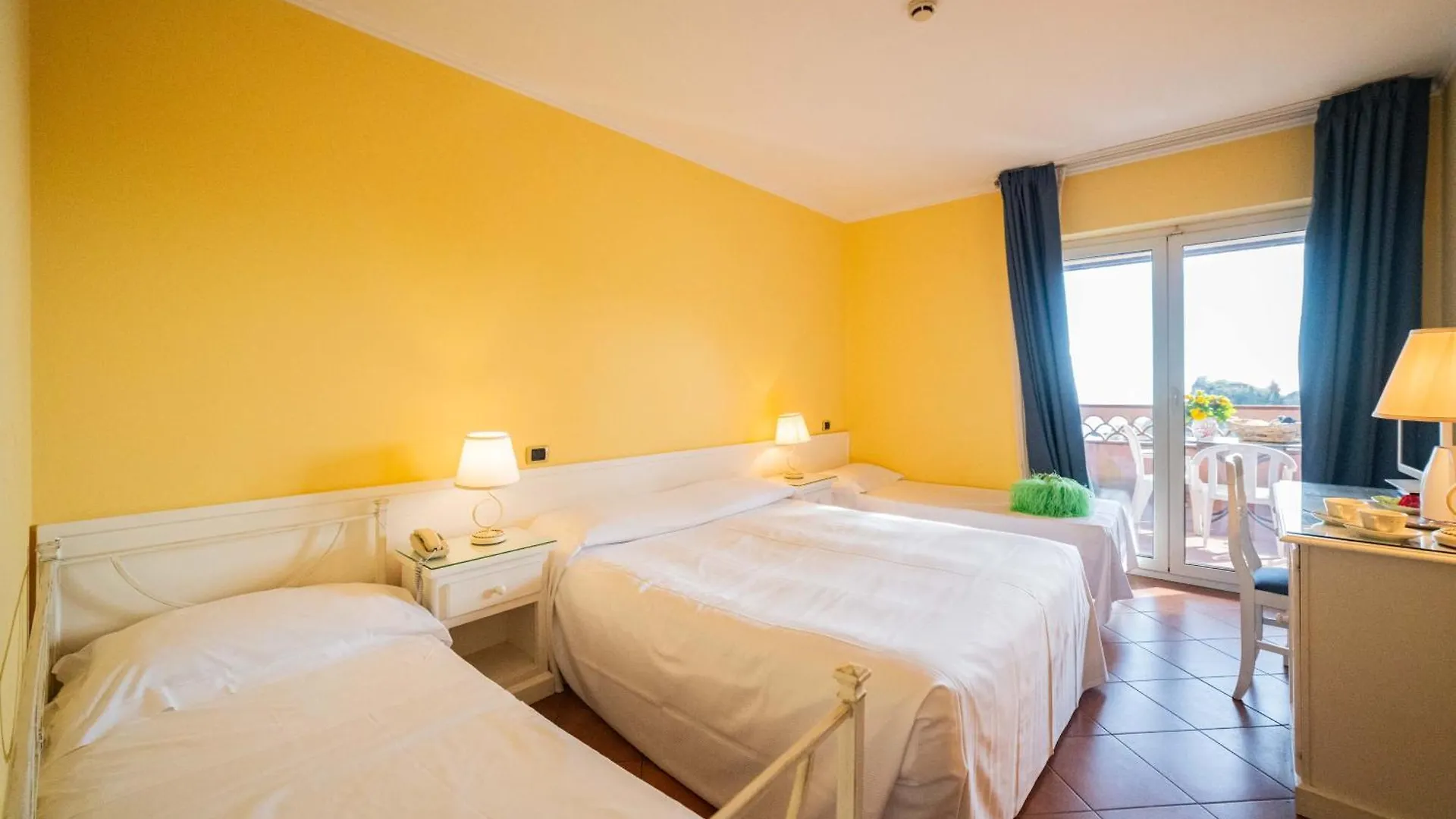 טאורמינה Mendolia Beach Hotel 3*,  איטליה