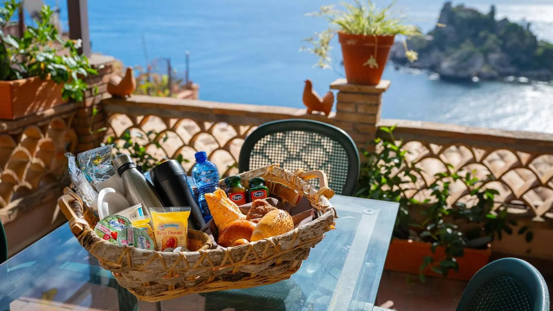 טאורמינה Mendolia Beach Hotel