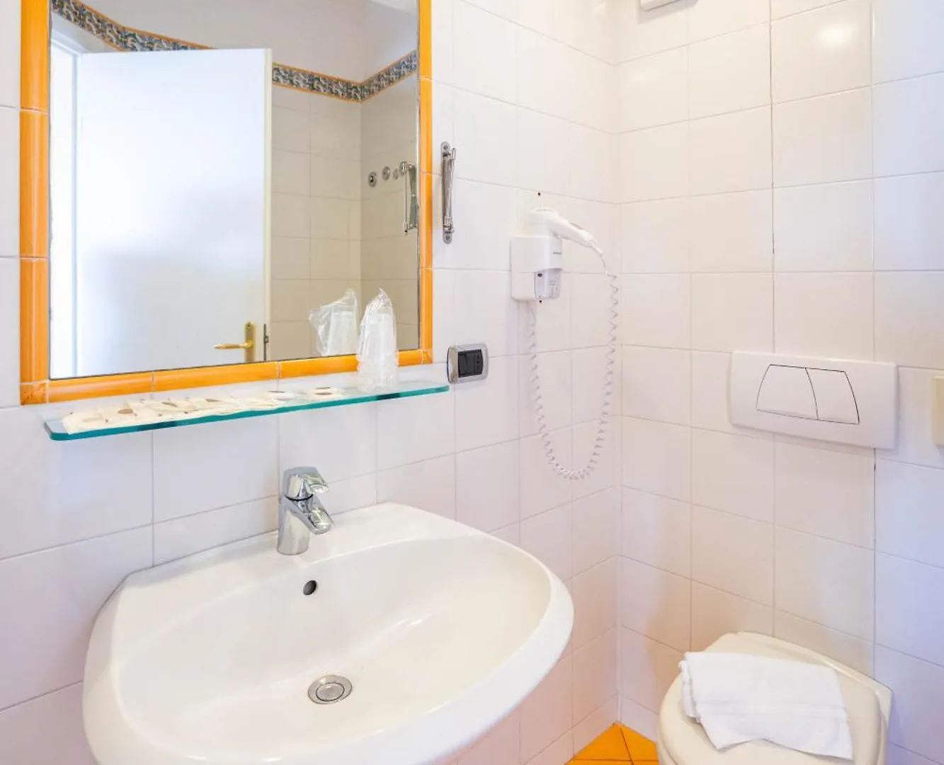 טאורמינה Mendolia Beach Hotel