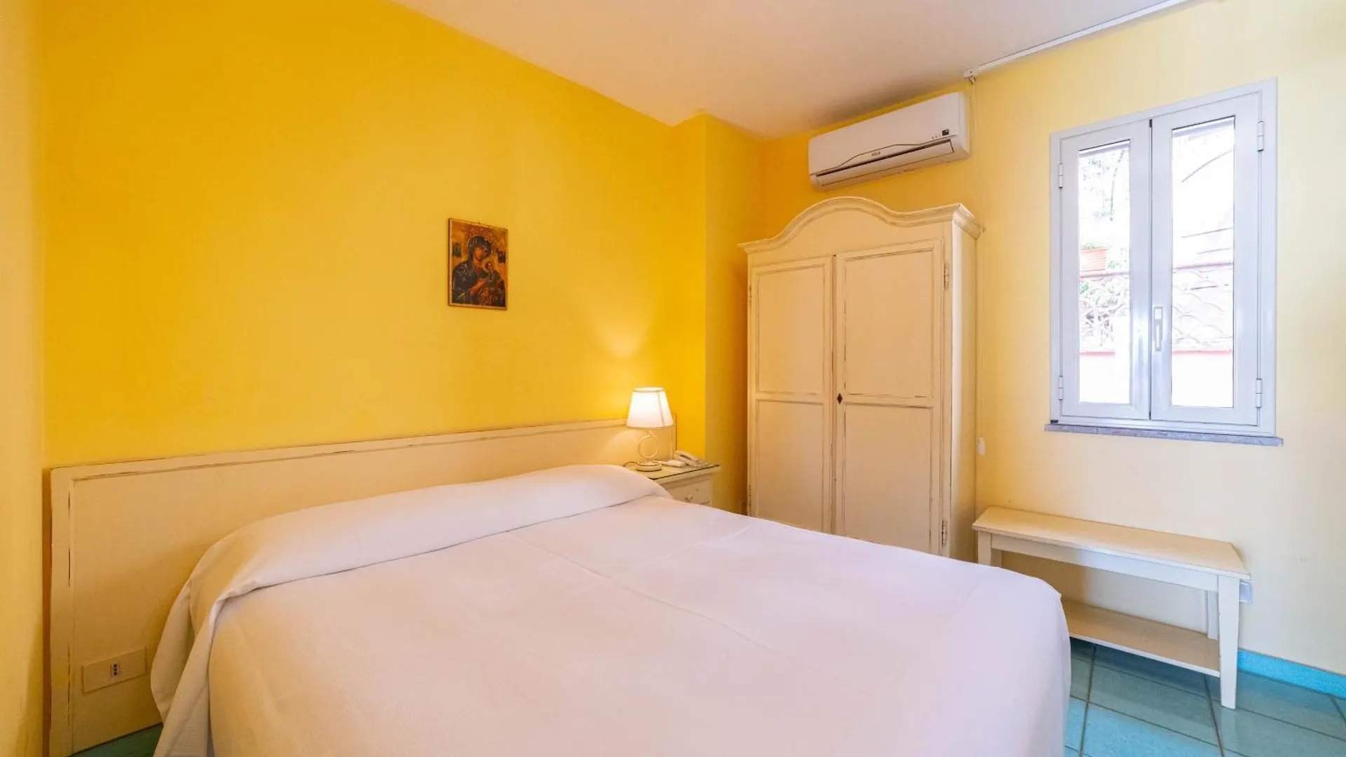 טאורמינה Mendolia Beach Hotel איטליה