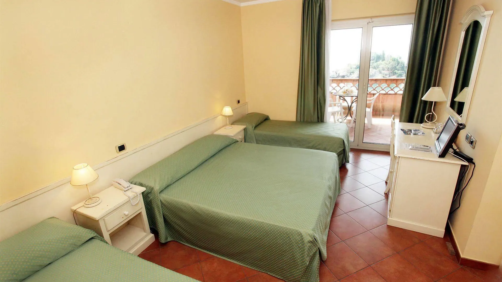 טאורמינה Mendolia Beach Hotel
