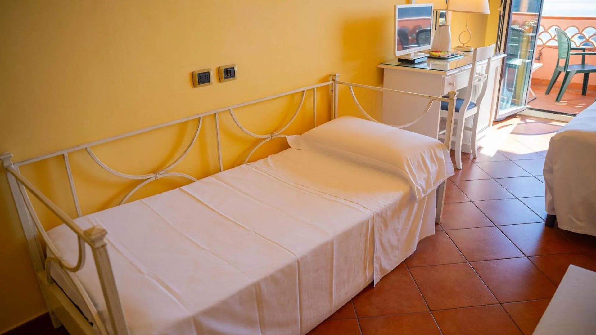 Mendolia Beach Hotel Taormina 3*,  Italy